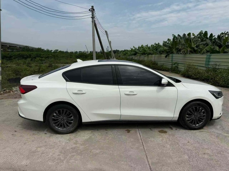 中山23年福特福克斯4