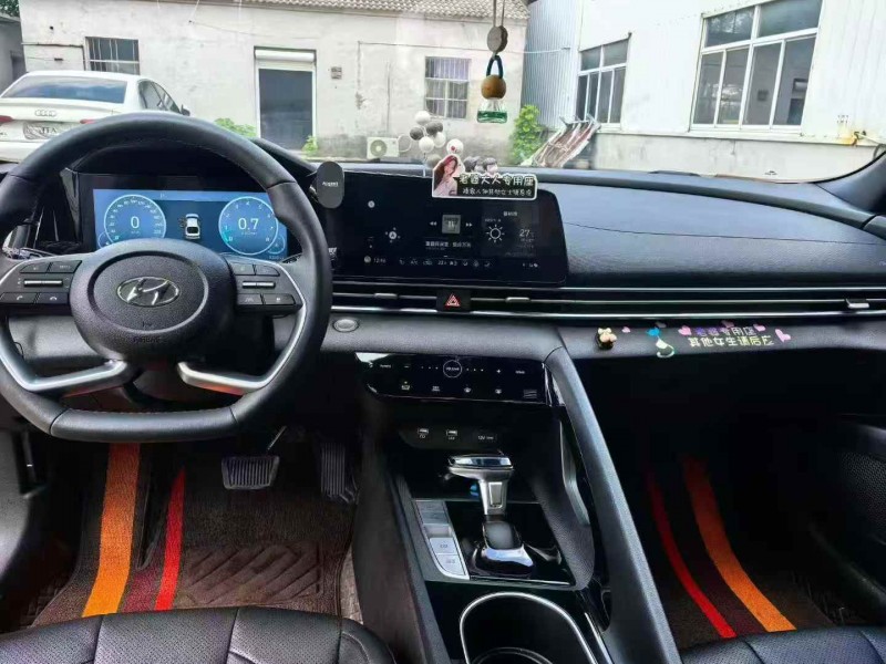 连云港23年现代伊兰特4