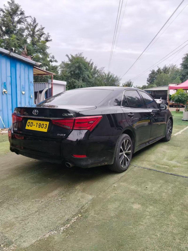 青岛18年丰田皇冠8