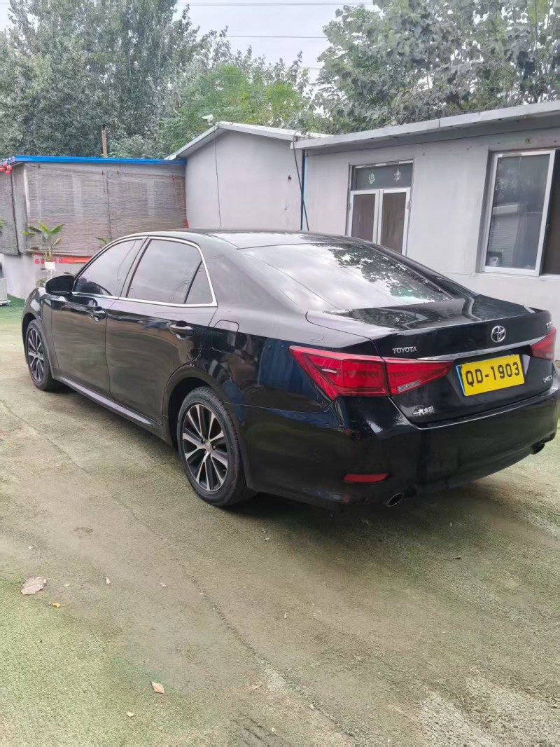 青岛18年丰田皇冠9