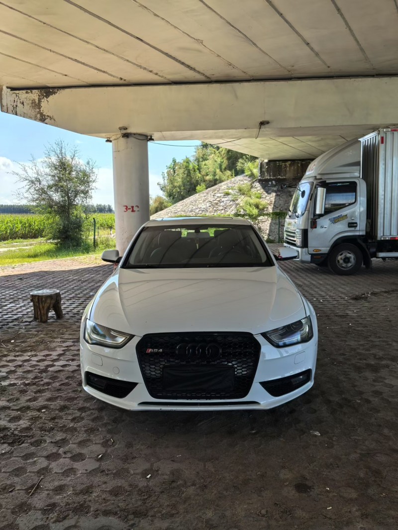 松原15年奥迪A4L1