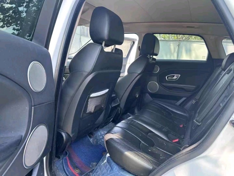 青岛15年路虎极光4