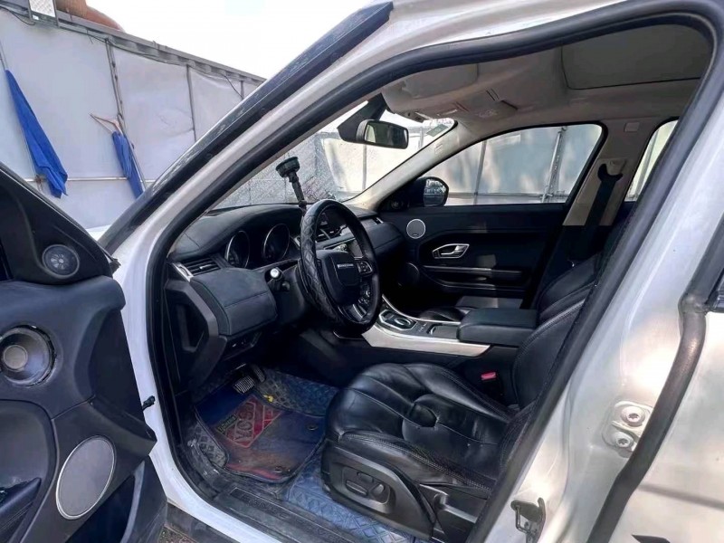 青岛15年路虎极光6