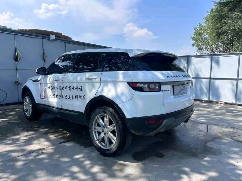 青岛15年路虎极光9