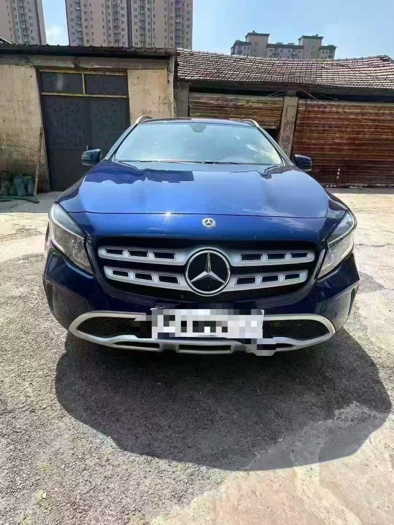 菏泽19年奔驰GLA1