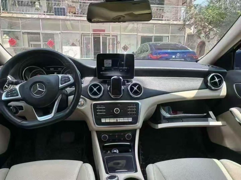 菏泽19年奔驰GLA3