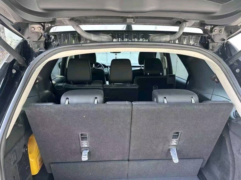 青岛19年路虎发现5