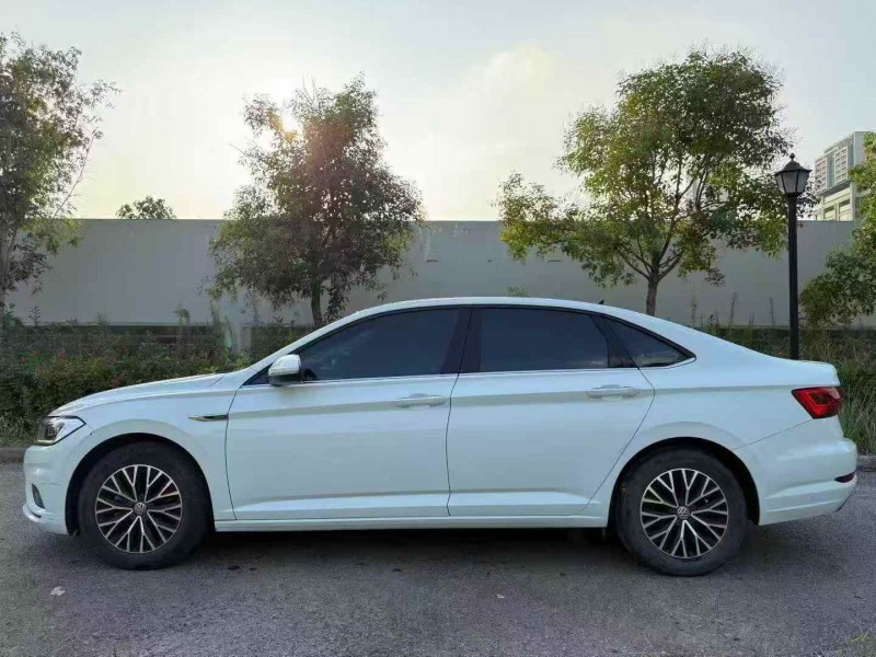 荆州21年大众速腾9