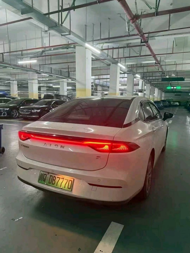 重庆23年传祺埃安S5808