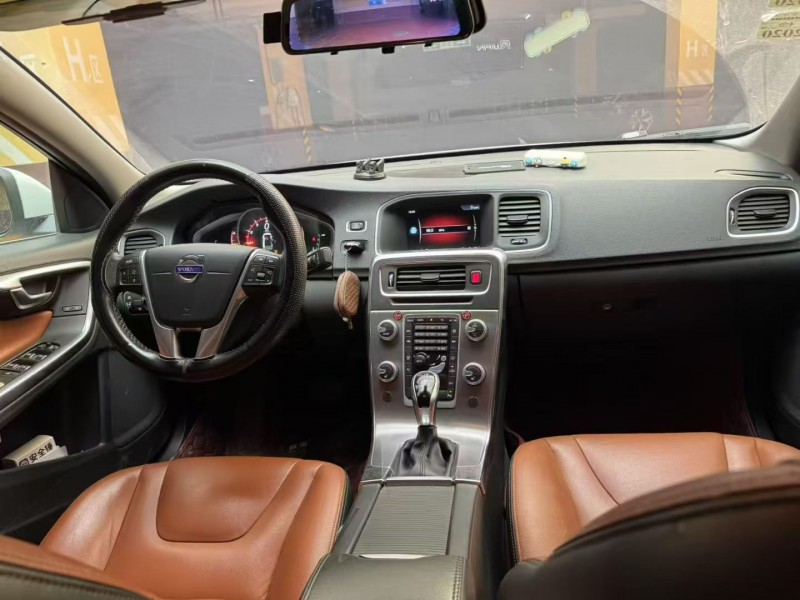 呼和浩特16年沃尔沃S60L4