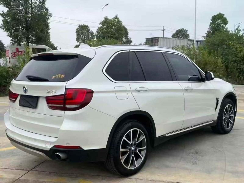 张家界15年宝马X57