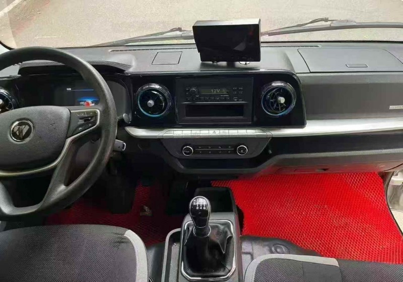 济宁25年福田欧马可5