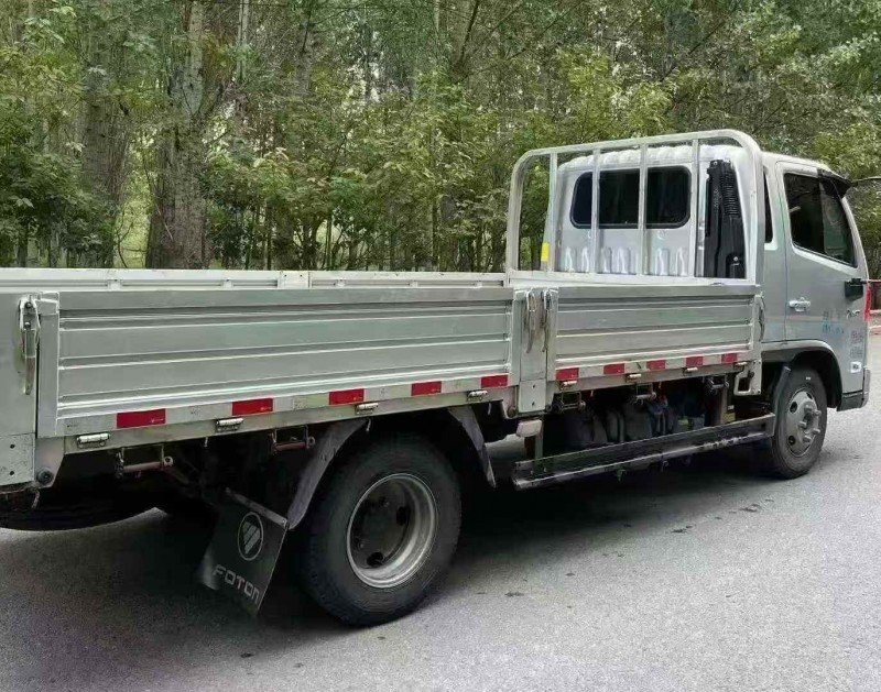 济宁25年福田欧马可8