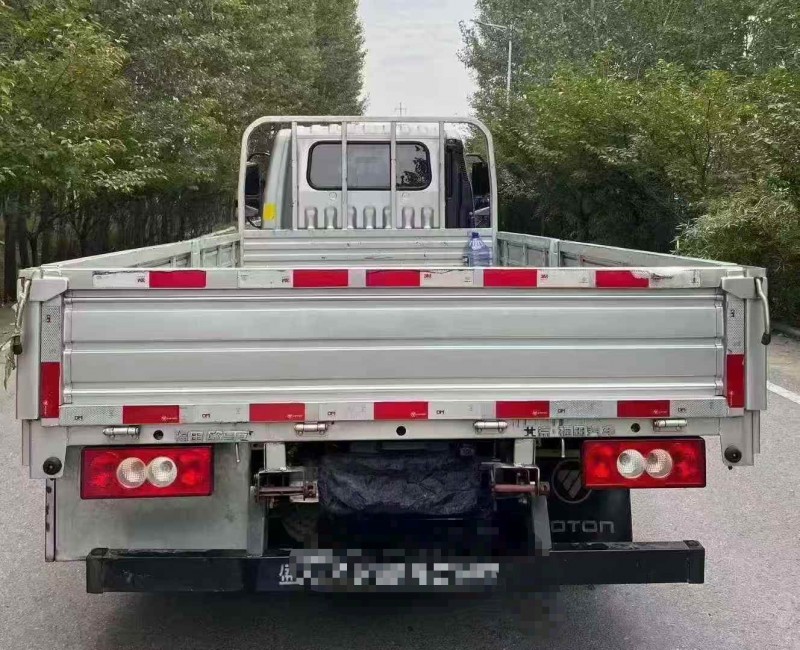 济宁25年福田欧马可9