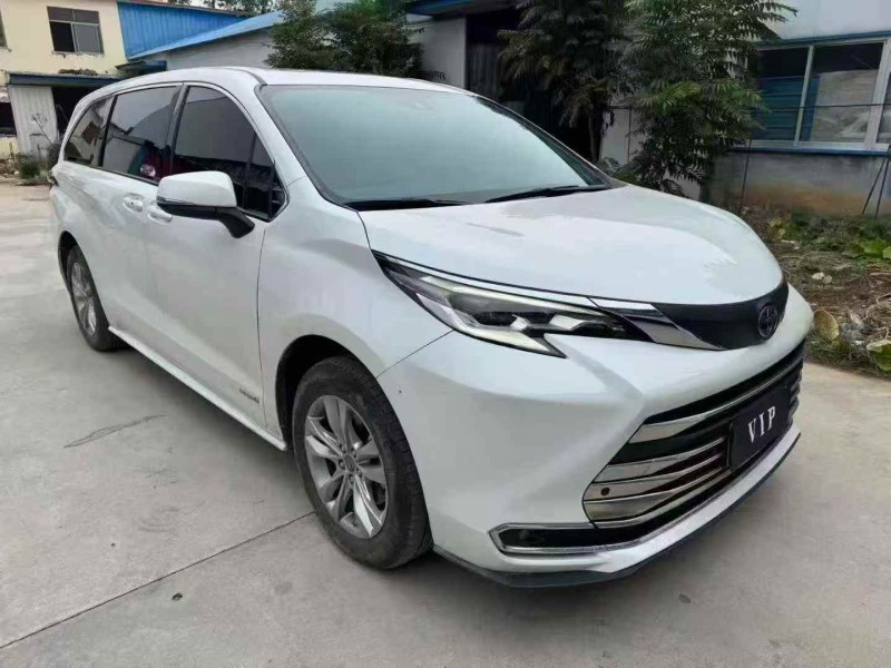 济南23年丰田塞纳3