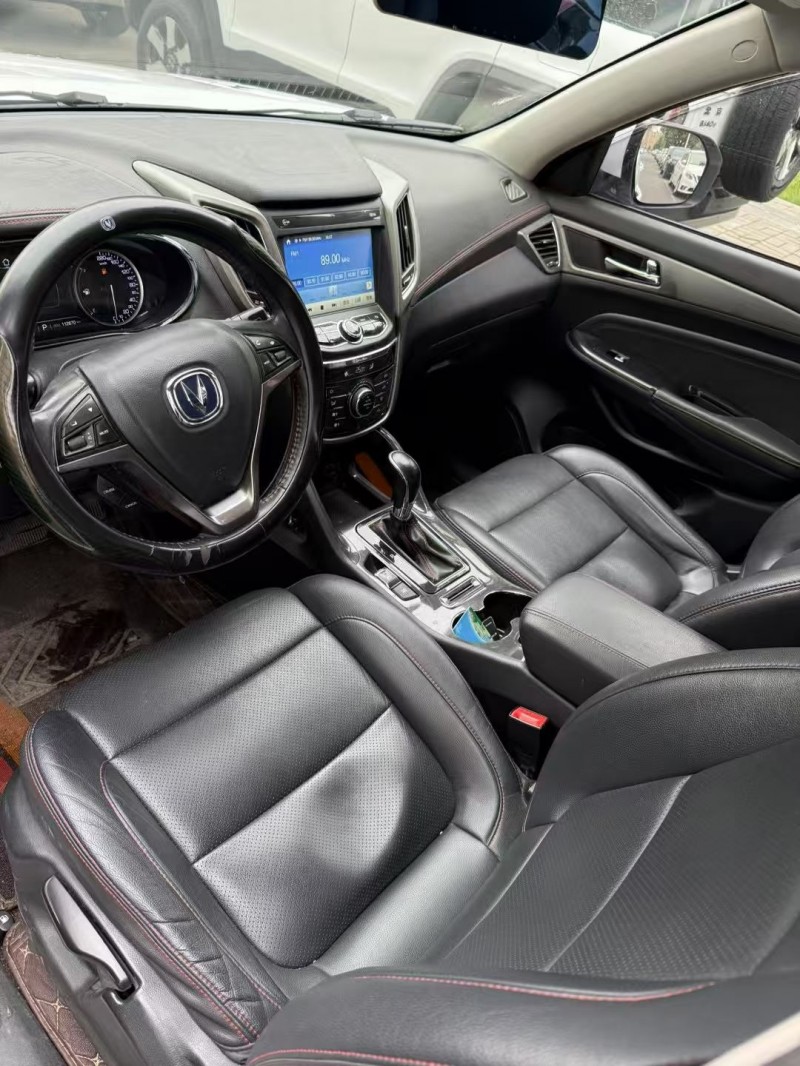 呼和浩特18年长安汽车CS756