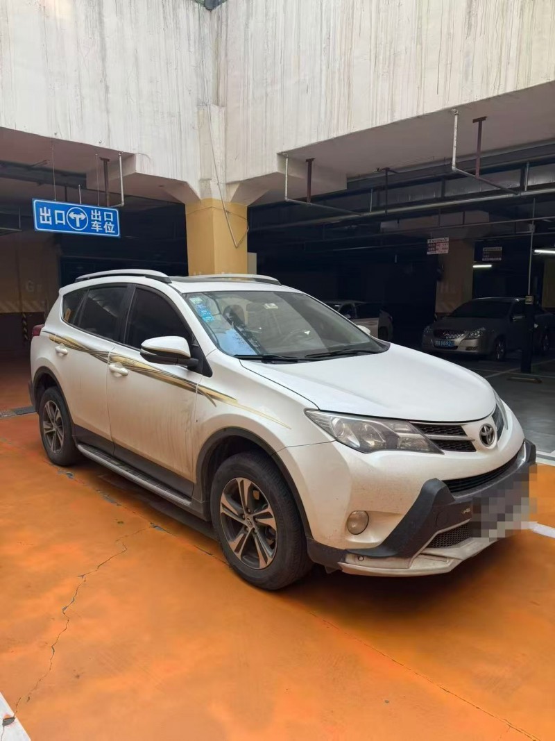 呼和浩特16年丰田RAV42