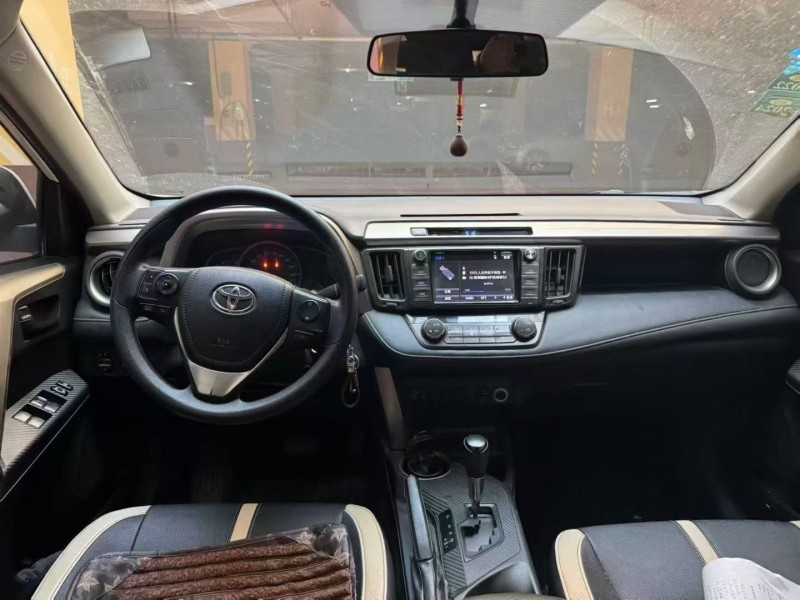 呼和浩特16年丰田RAV45