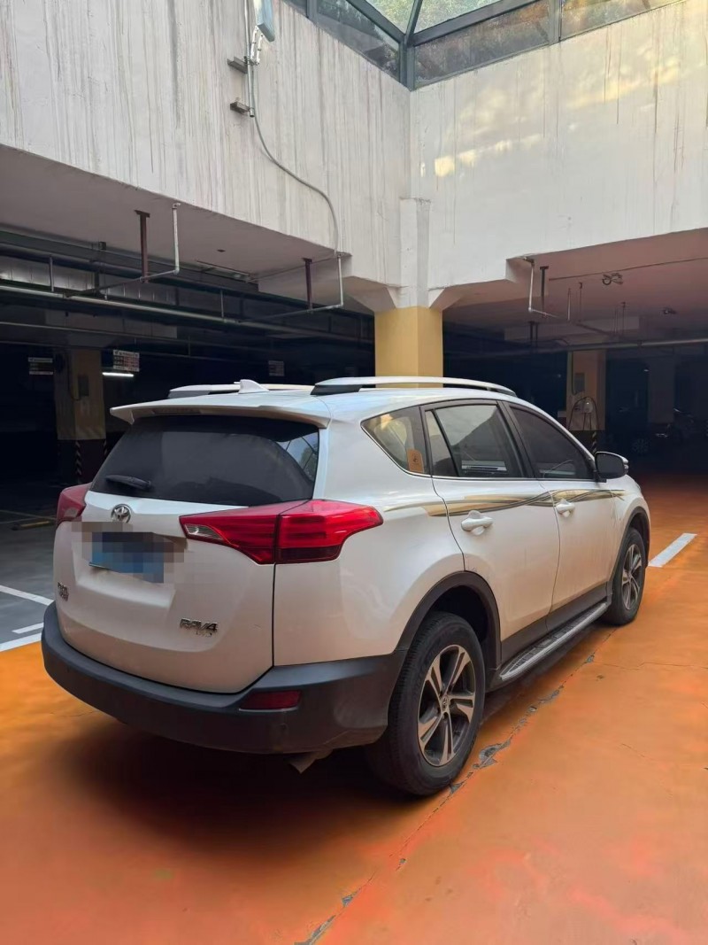 呼和浩特16年丰田RAV47