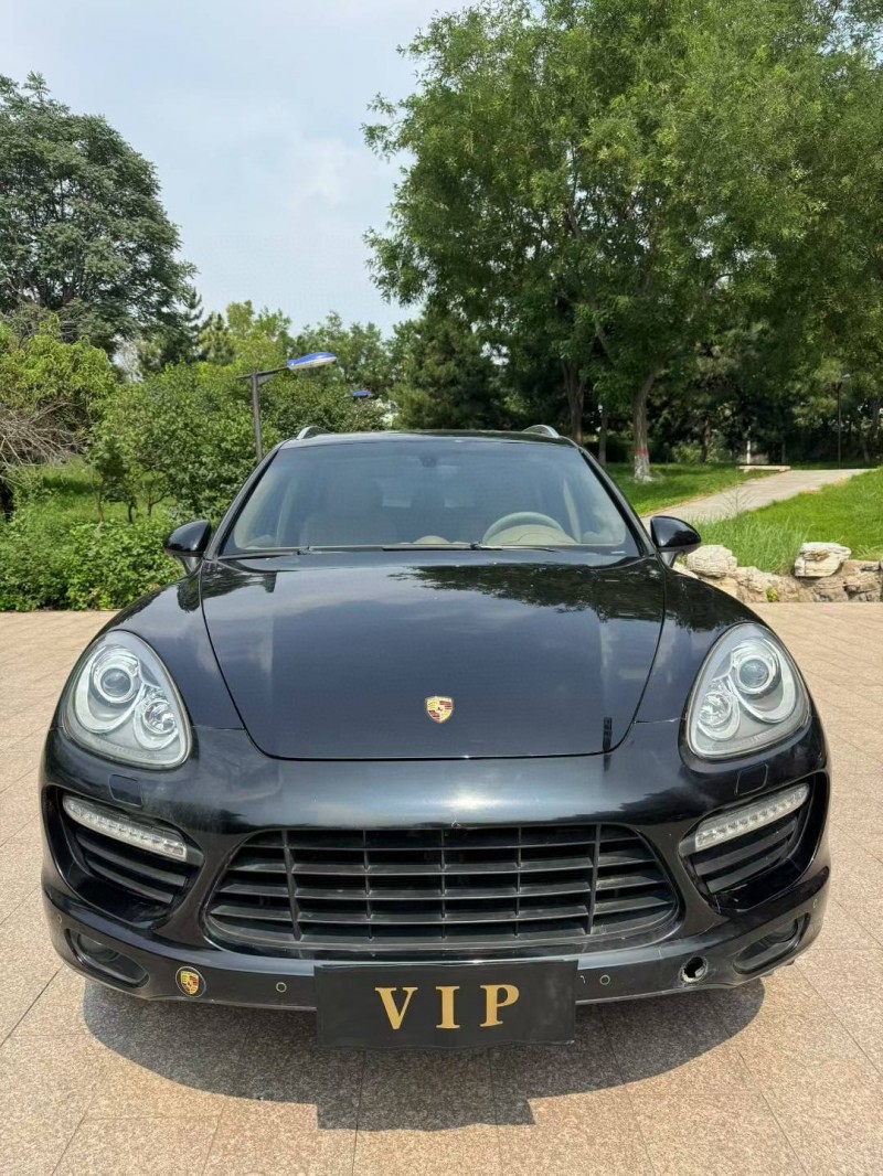 邢台14年保时捷卡宴1