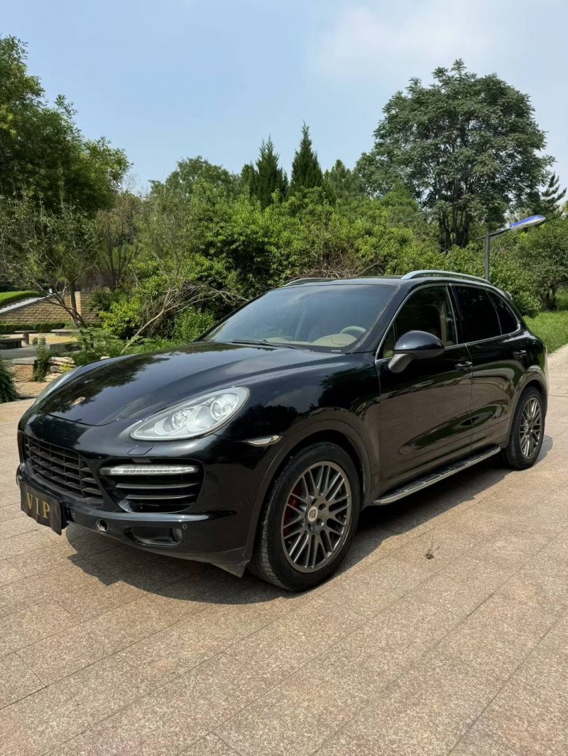 邢台14年保时捷卡宴2