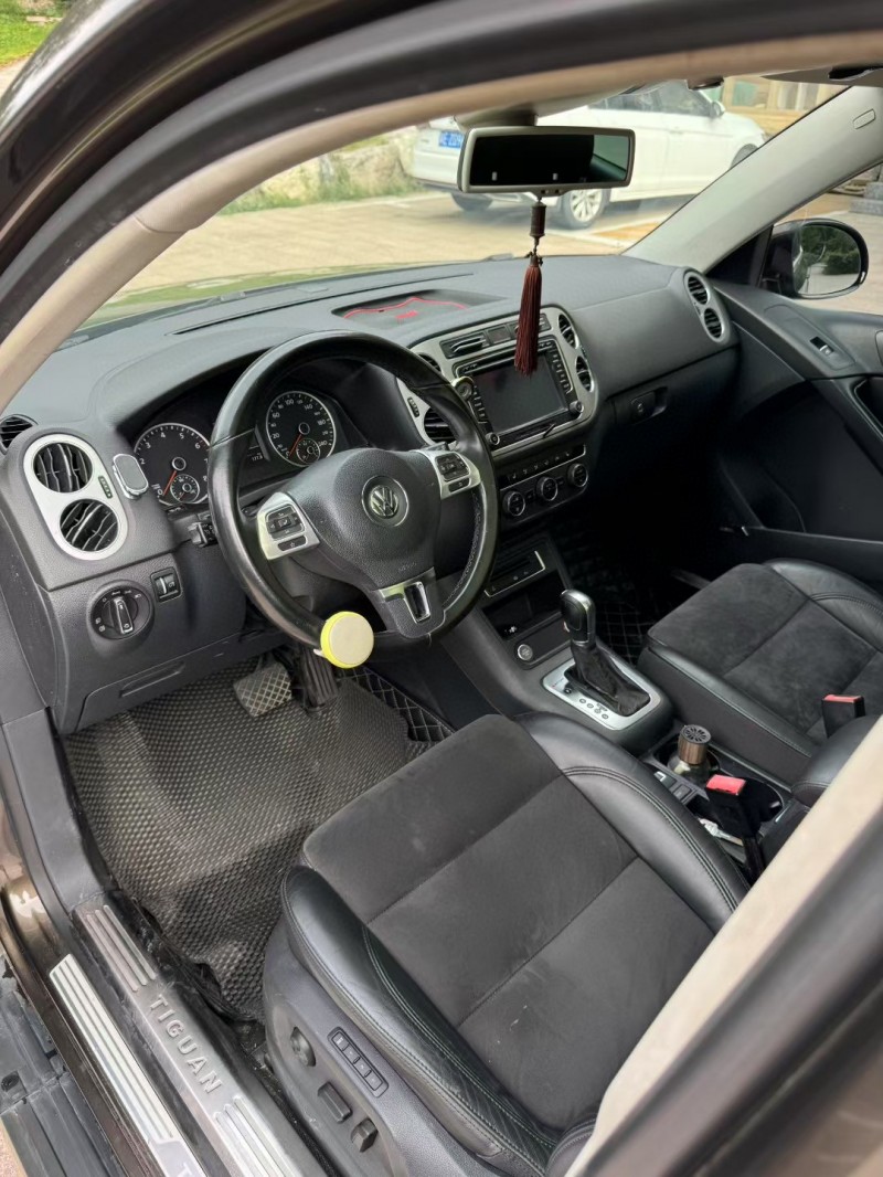 邢台14年大众途观5