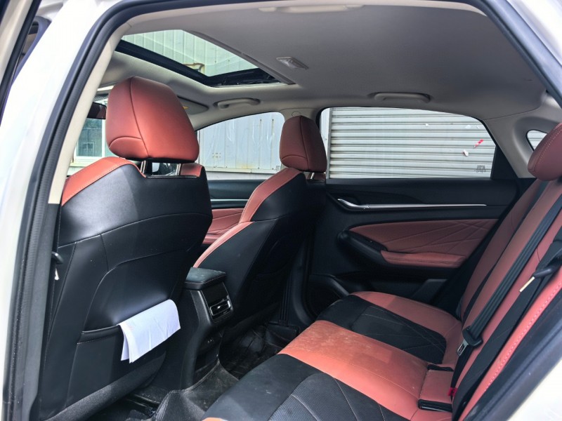 苏州25年长安汽车逸动4