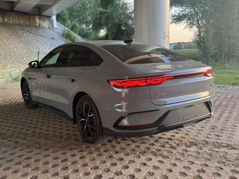 松原25年比亚迪汉8