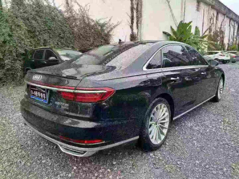 重庆21年奥迪A8L5