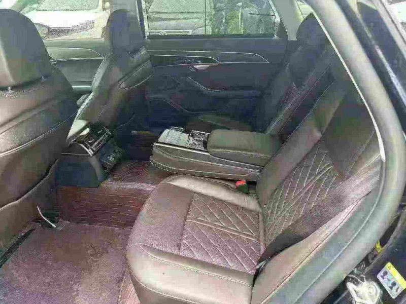 重庆21年奥迪A8L7