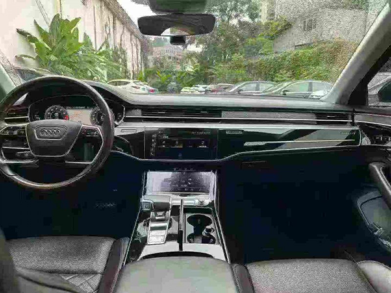 重庆21年奥迪A8L8