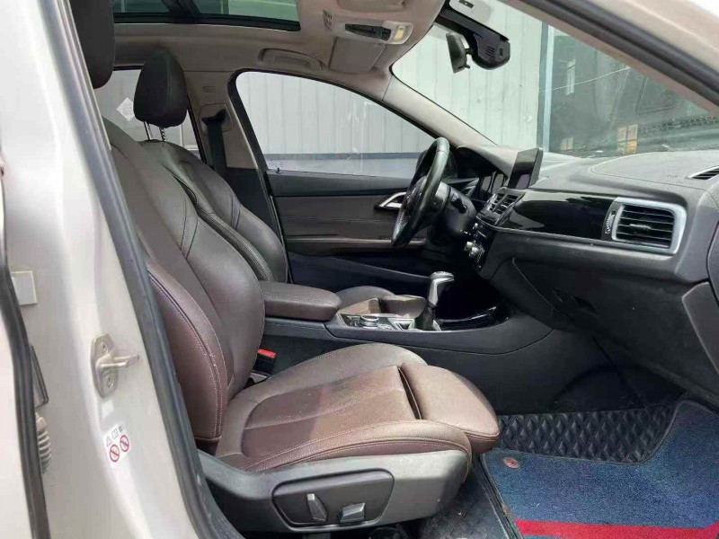 东营19年宝马1系5