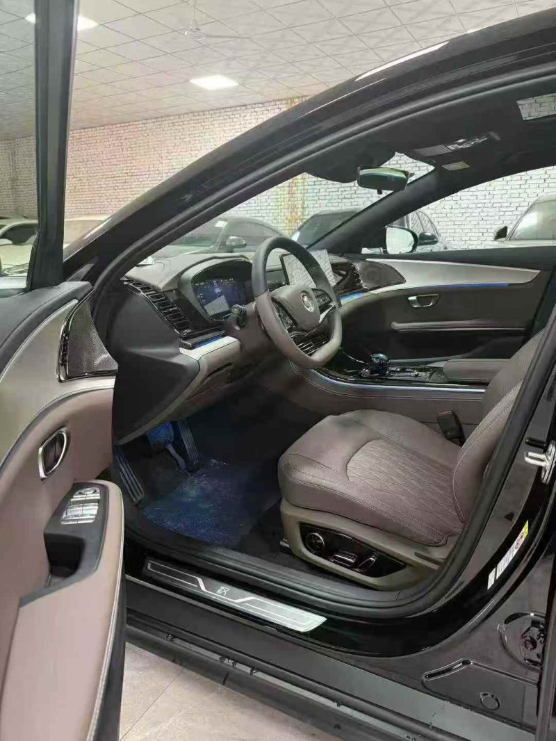 保定25年比亚迪汉DM5