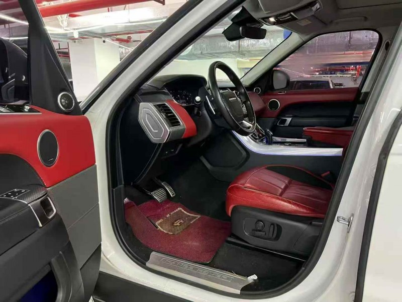 广州19年路虎揽胜运动4