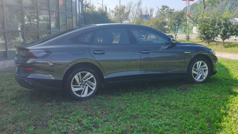 淮北23年大众凌渡7