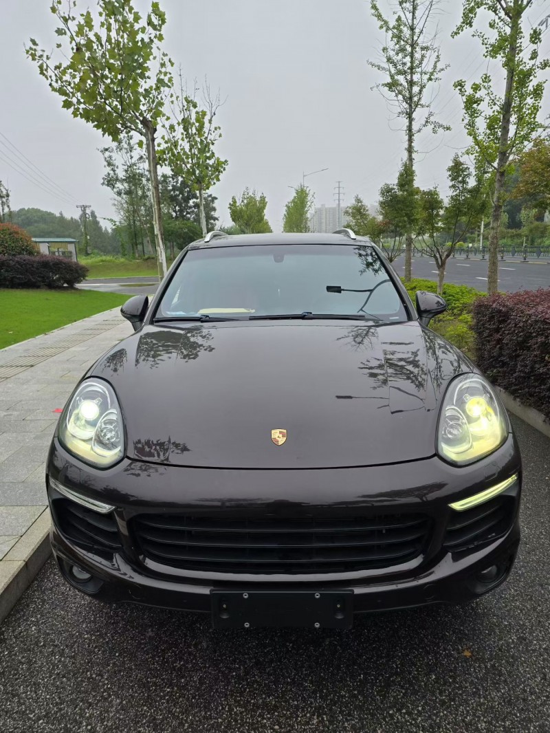 苏州18年保时捷卡宴1