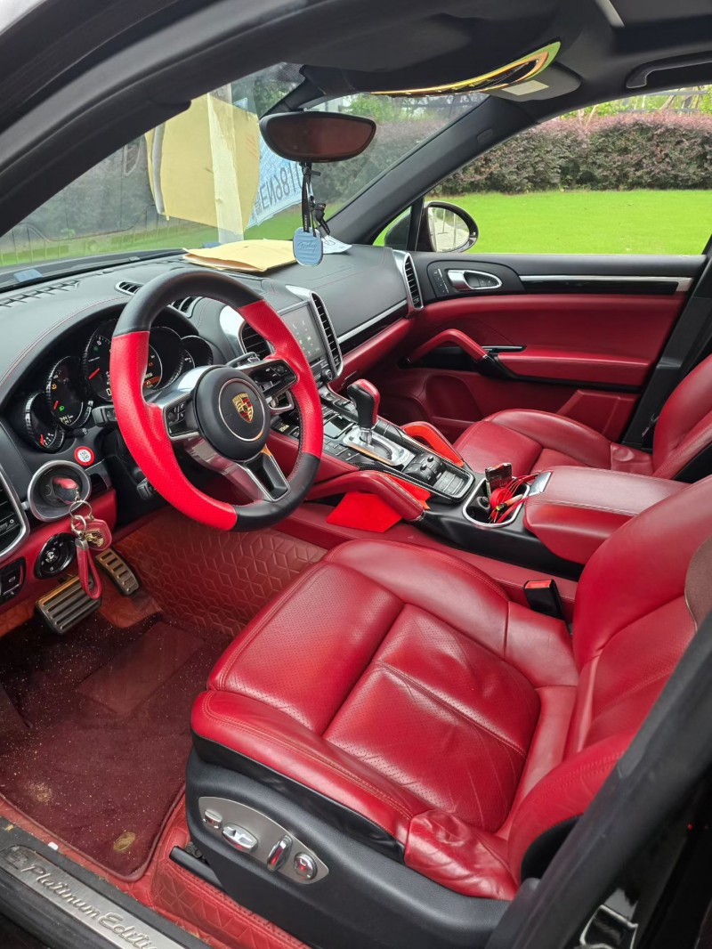 苏州18年保时捷卡宴5