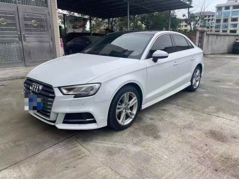 济宁20年奥迪A33