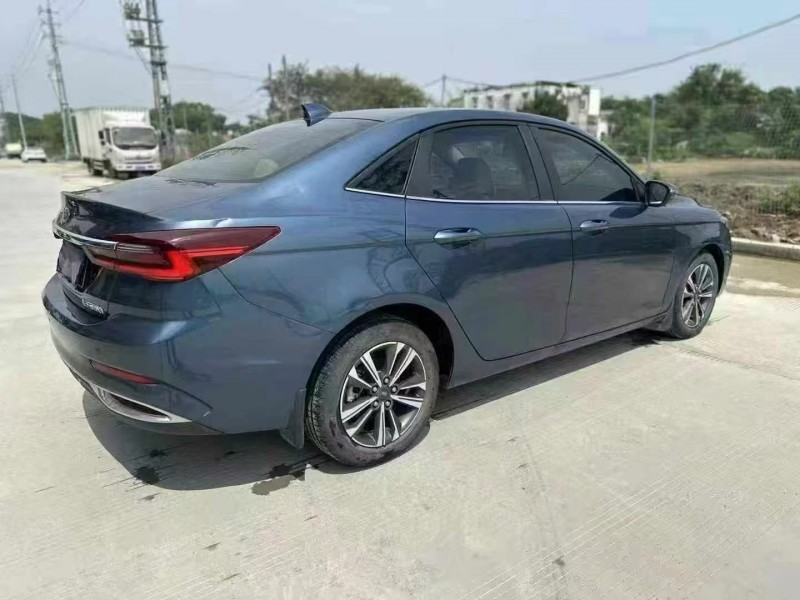 汕头22年福特福睿斯8