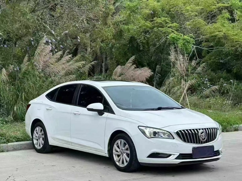 汕头17年别克威朗2