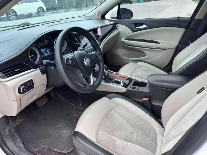 汕头17年别克威朗4