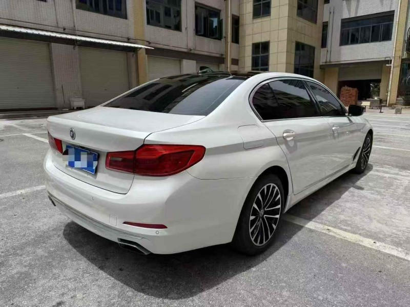 广州19年宝马5系8