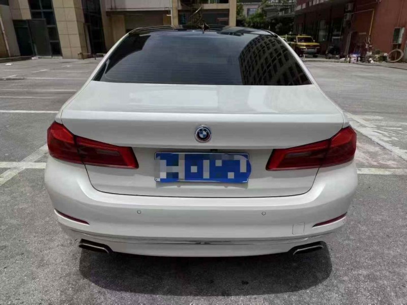 广州19年宝马5系9