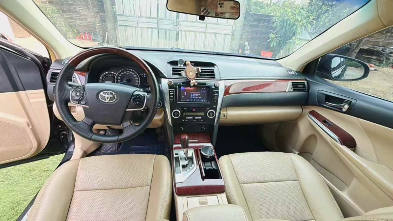 广州13年丰田凯美瑞3