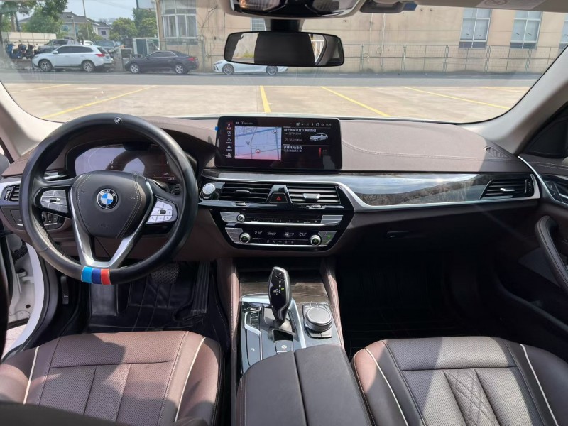 杭州21年宝马5系3