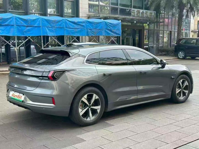 广州23年极氪汽车0015