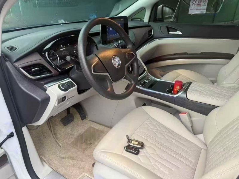 武汉23年别克GL84