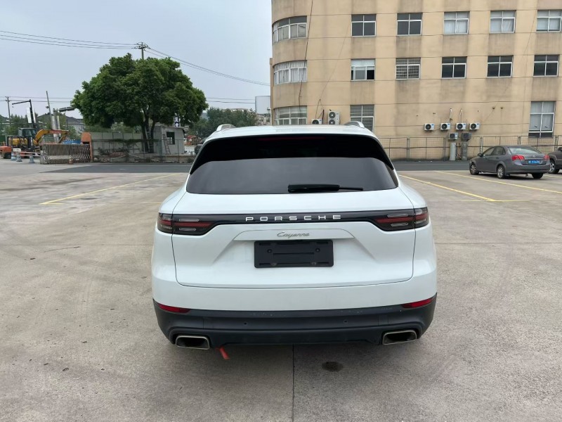 杭州19年保时捷卡宴8