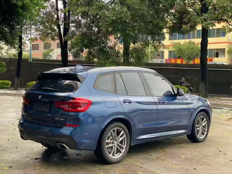 广州19年宝马X34