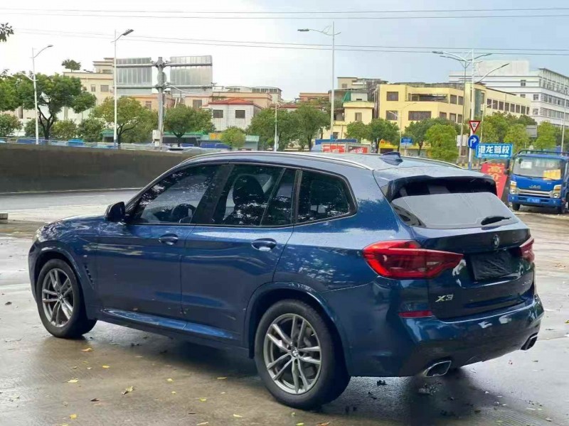 广州19年宝马X35